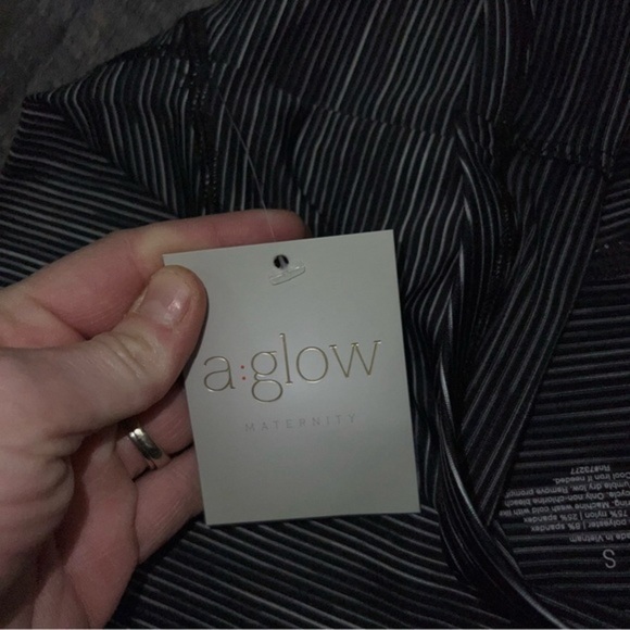 Nwt A Glow Maternity Leggings Size small Stretch Cropped Pull On Belly Panel - Picture 3 of 4